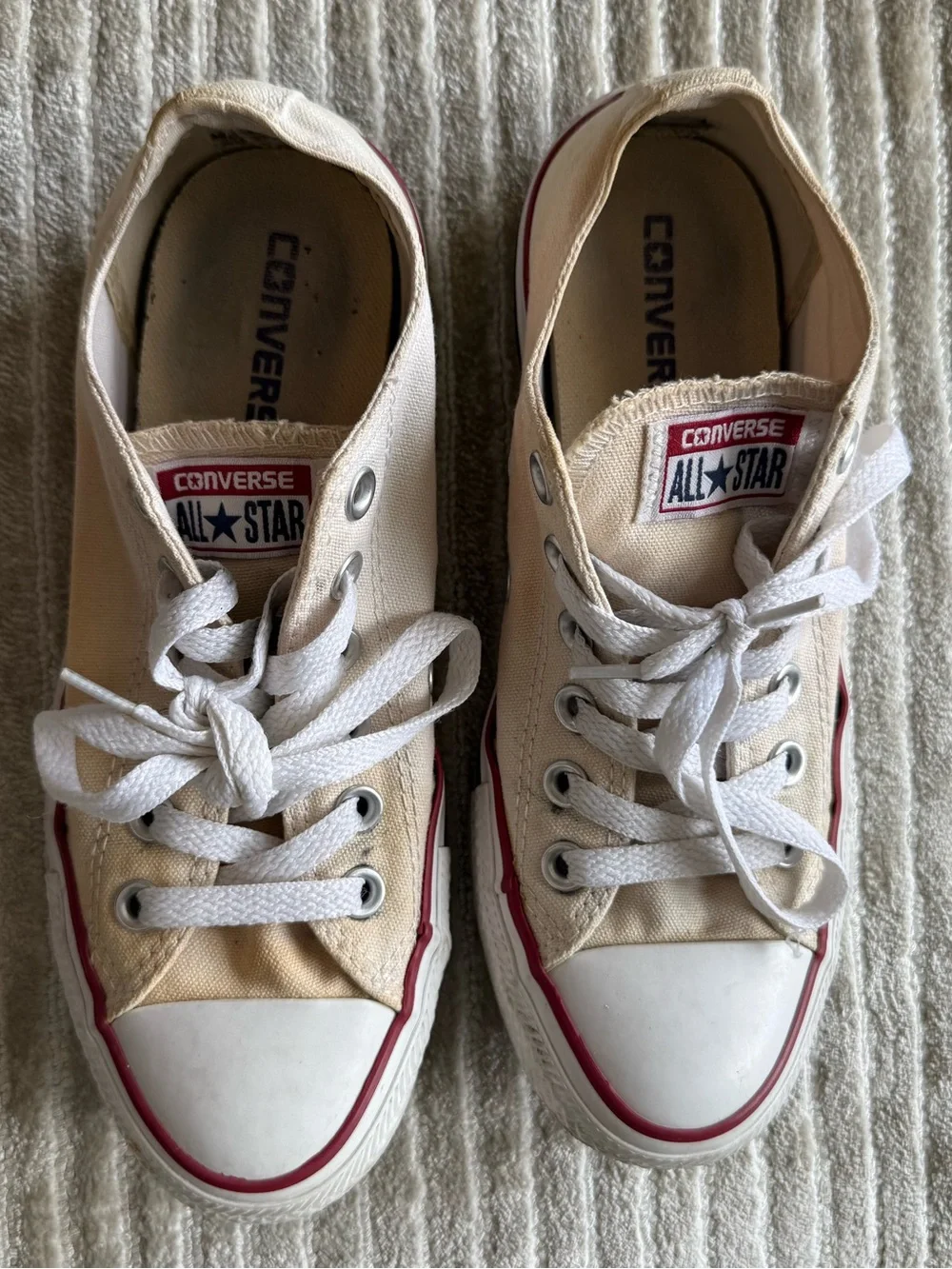 Converse Unisex Cream Canvas Low-Top Sneakers - DISCOLORED